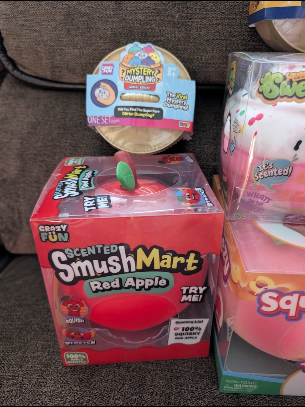 Bundle Of 4 Squishies & 2 Mystery Dumplings - Picture 2 of 3